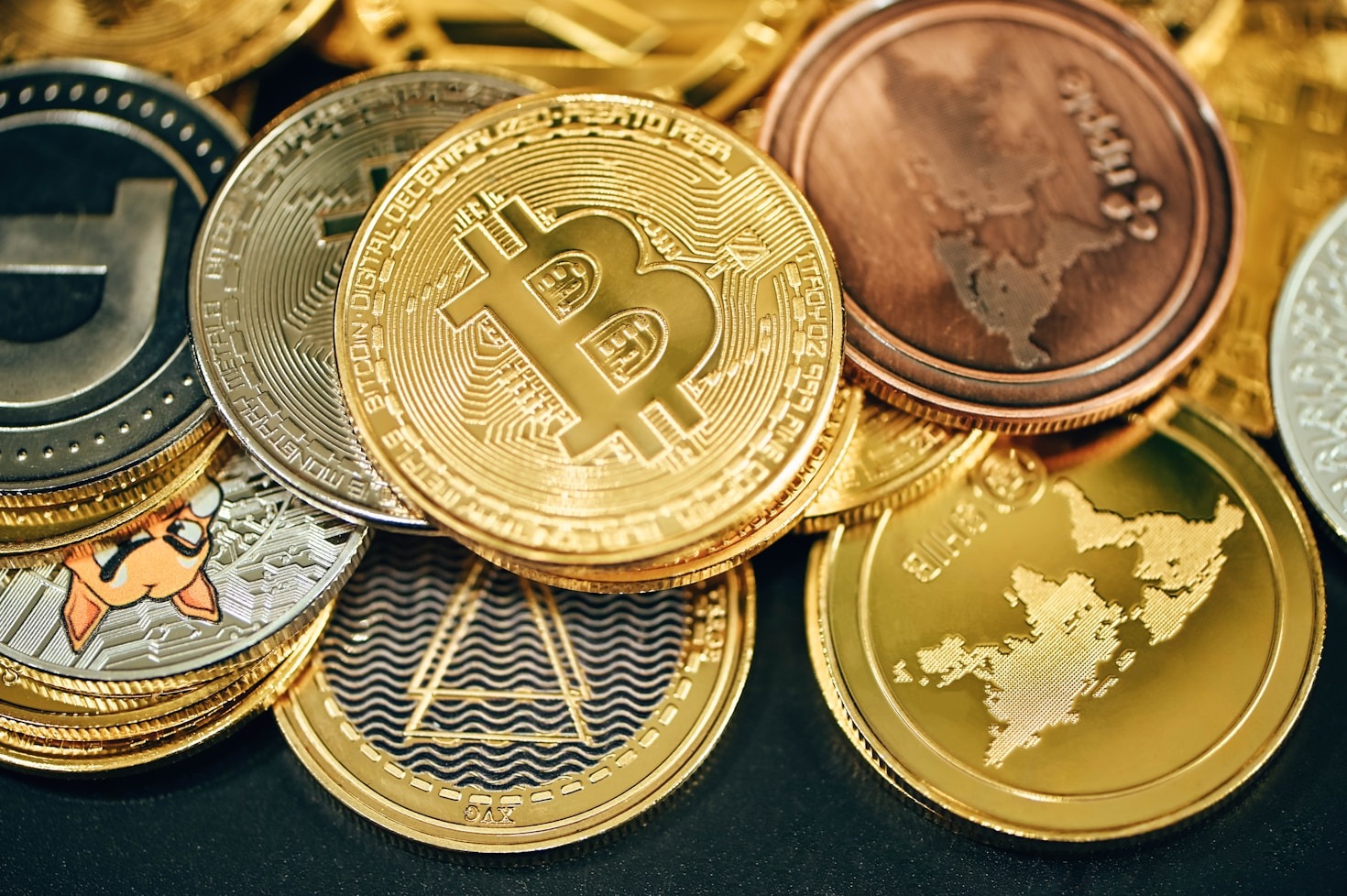 $DEWU Coin: Bridging Governance and the Digital Frontier